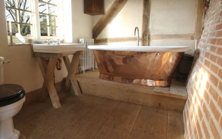 Copper Aequs Bath with Enamel Interior