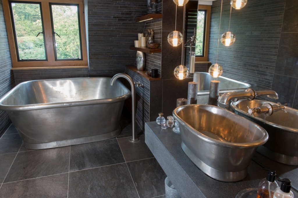 Tin Alvius Bath with Tin Interior