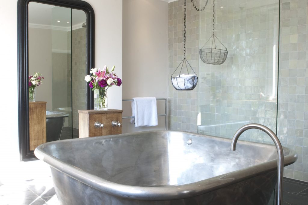 Tin Alvius Bath with Tin Interior