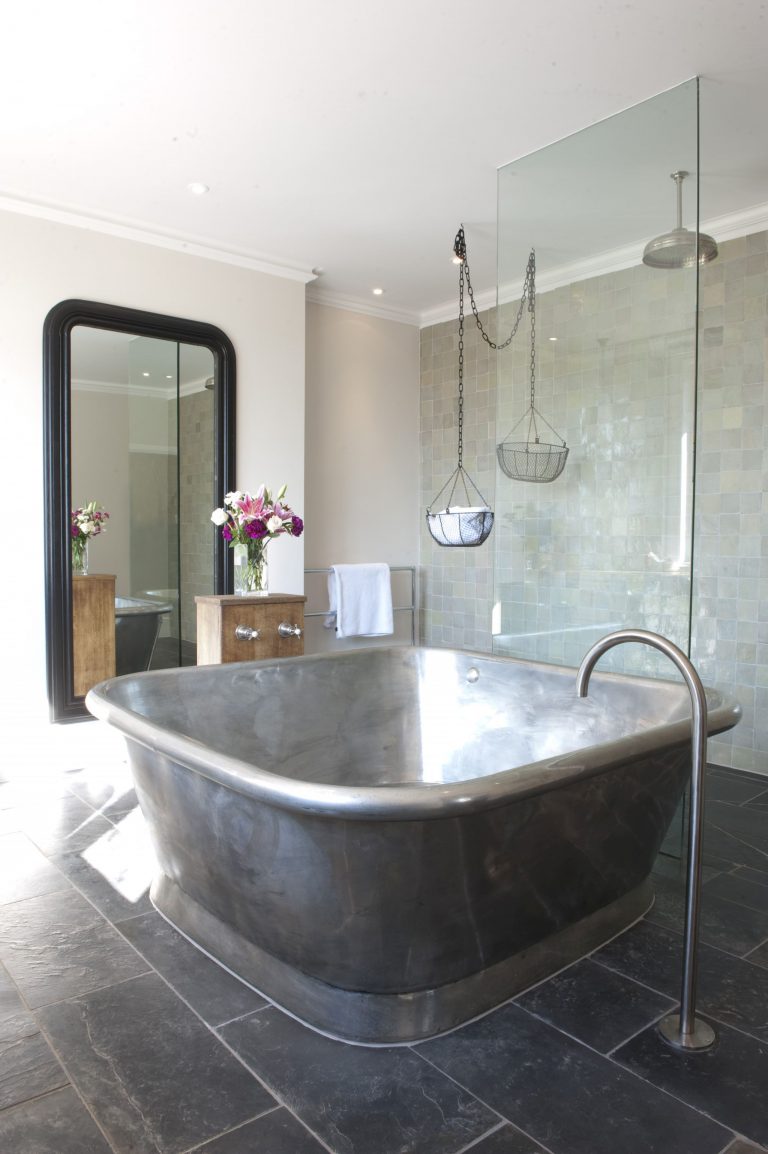 Tin Alvius Bath with Tin Interior