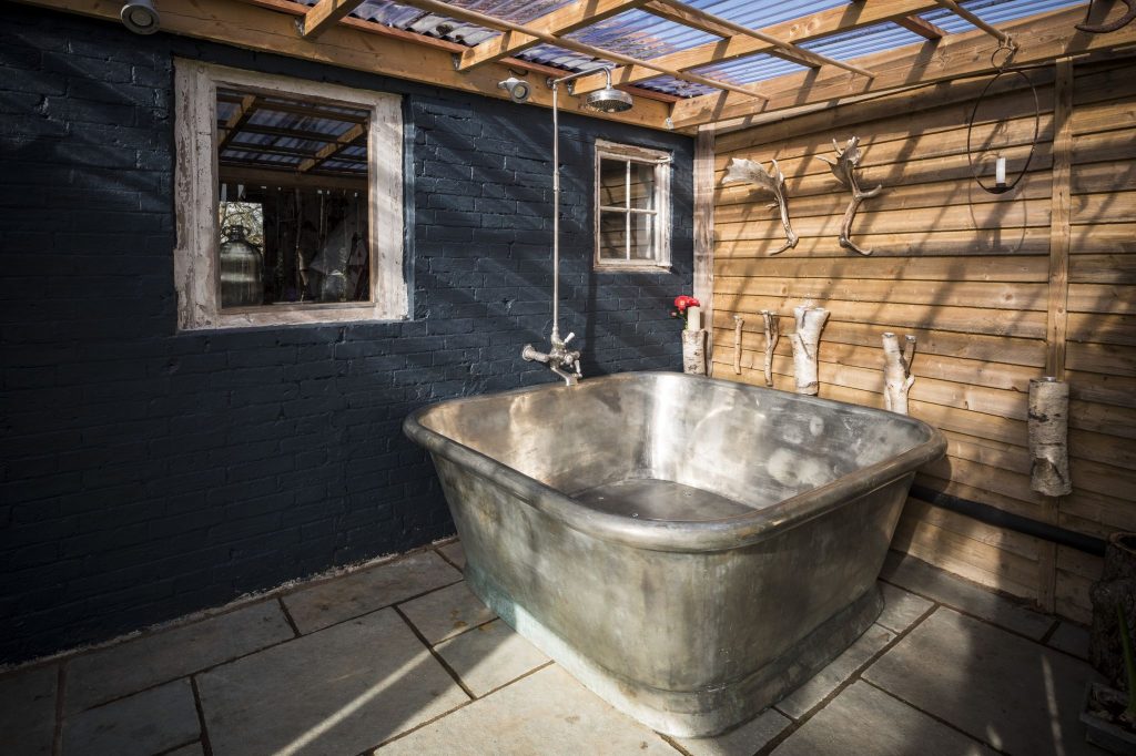 Tin Alvius Bath with Tin Interior