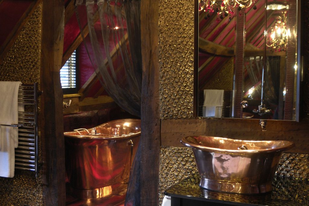 Copper Bateau Basin with Copper Interior