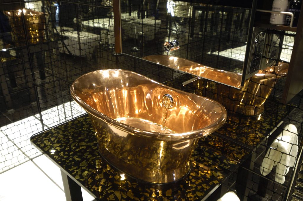 Copper Bateau Basin with Copper Interior