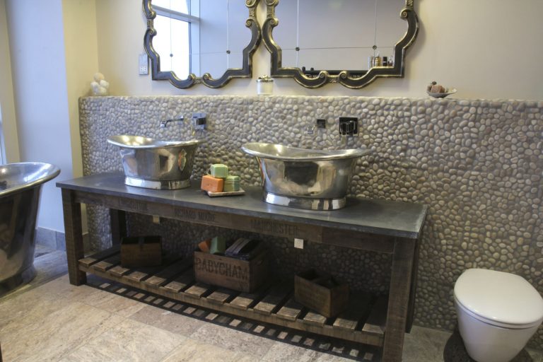 Tin Bateau Basin with Tin Interior