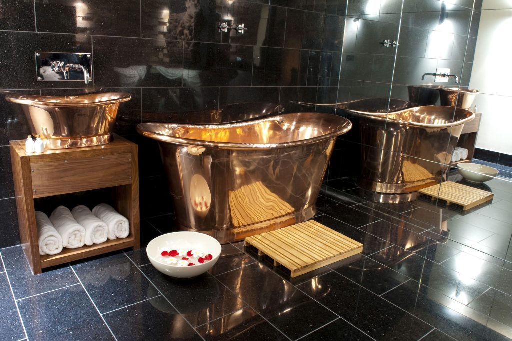 Copper Bateau Basin with Copper Interior