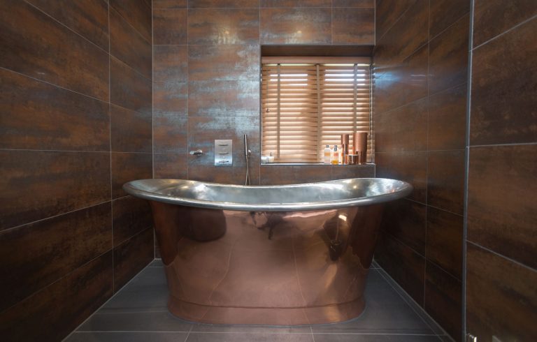 Copper Bateau Bath with Tin Interior