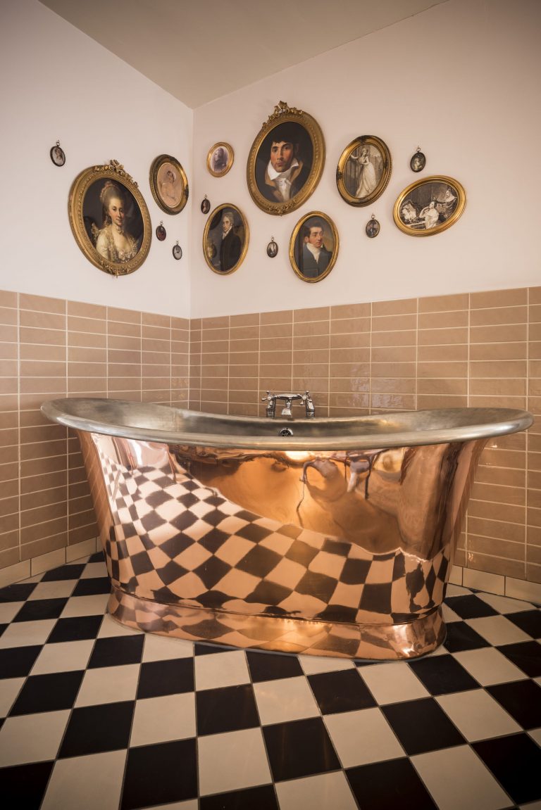 Copper Bateau Bath with Tin Interior