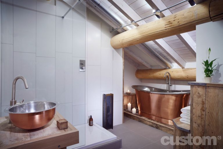 Brushed Copper Bateau Bath with Tin Interior