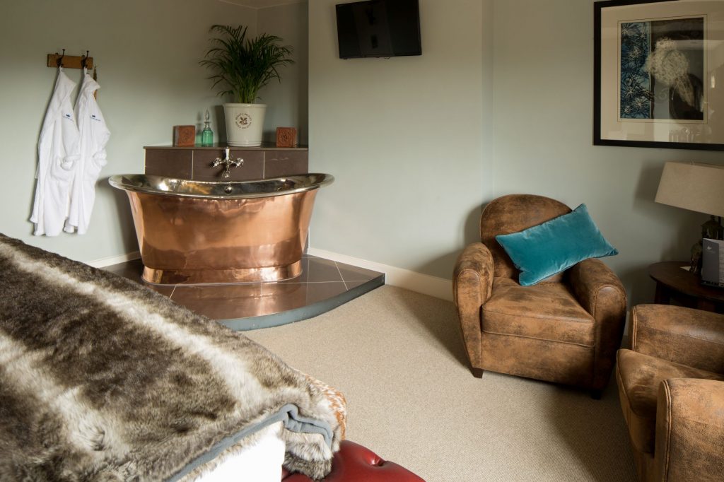 Copper Bateau Bath with Nickel Interior