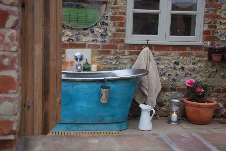Verdigris Bateau Bath with Tin Interior
