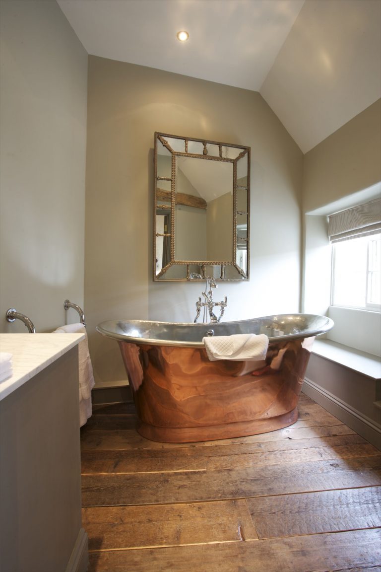 Copper Bateau Bath with Tin Interior