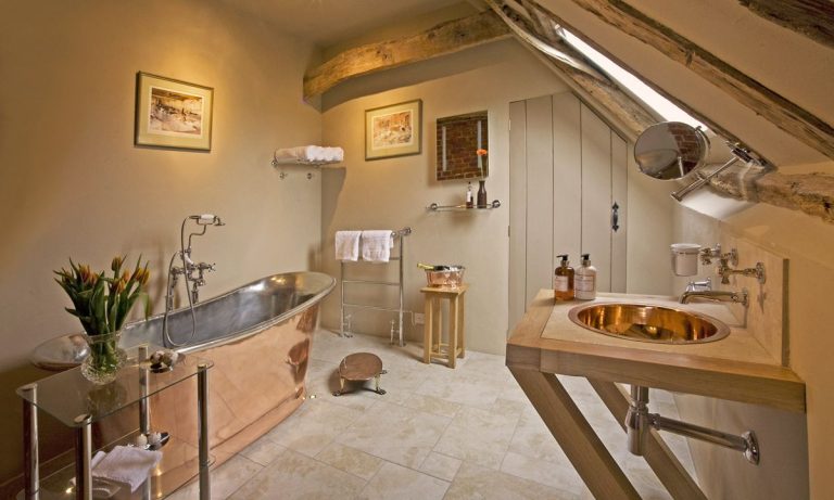 Copper Bateau Bath with Tin Interior