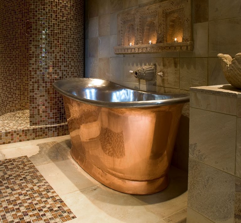 Copper Bateau Bath with Tin Interior