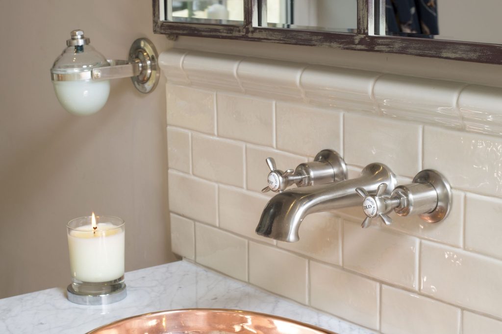 Copper Corana Basin with Copper Interior