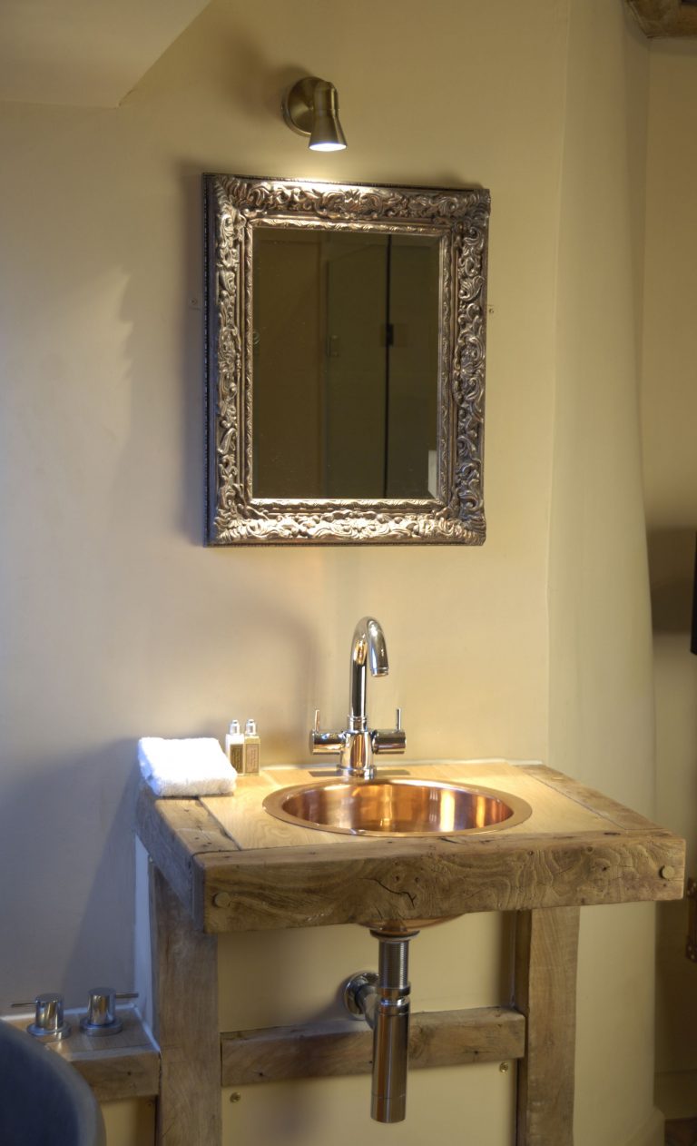 Copper Gyrus Basin with Copper Interior