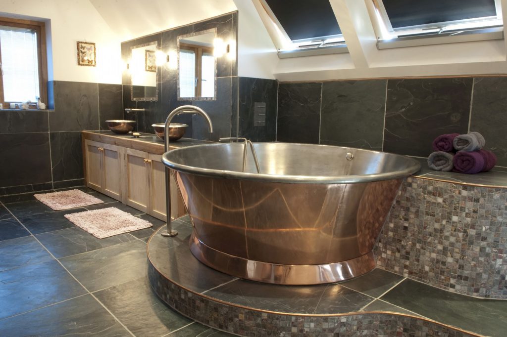 Copper Rotundus Bath with Tin Interior