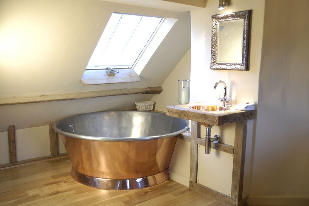 Copper Rotundus Bath with Tin Interior