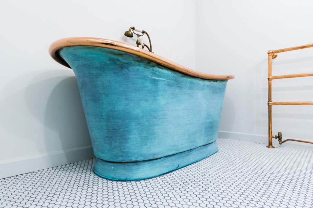 Verdigris Bateau bath